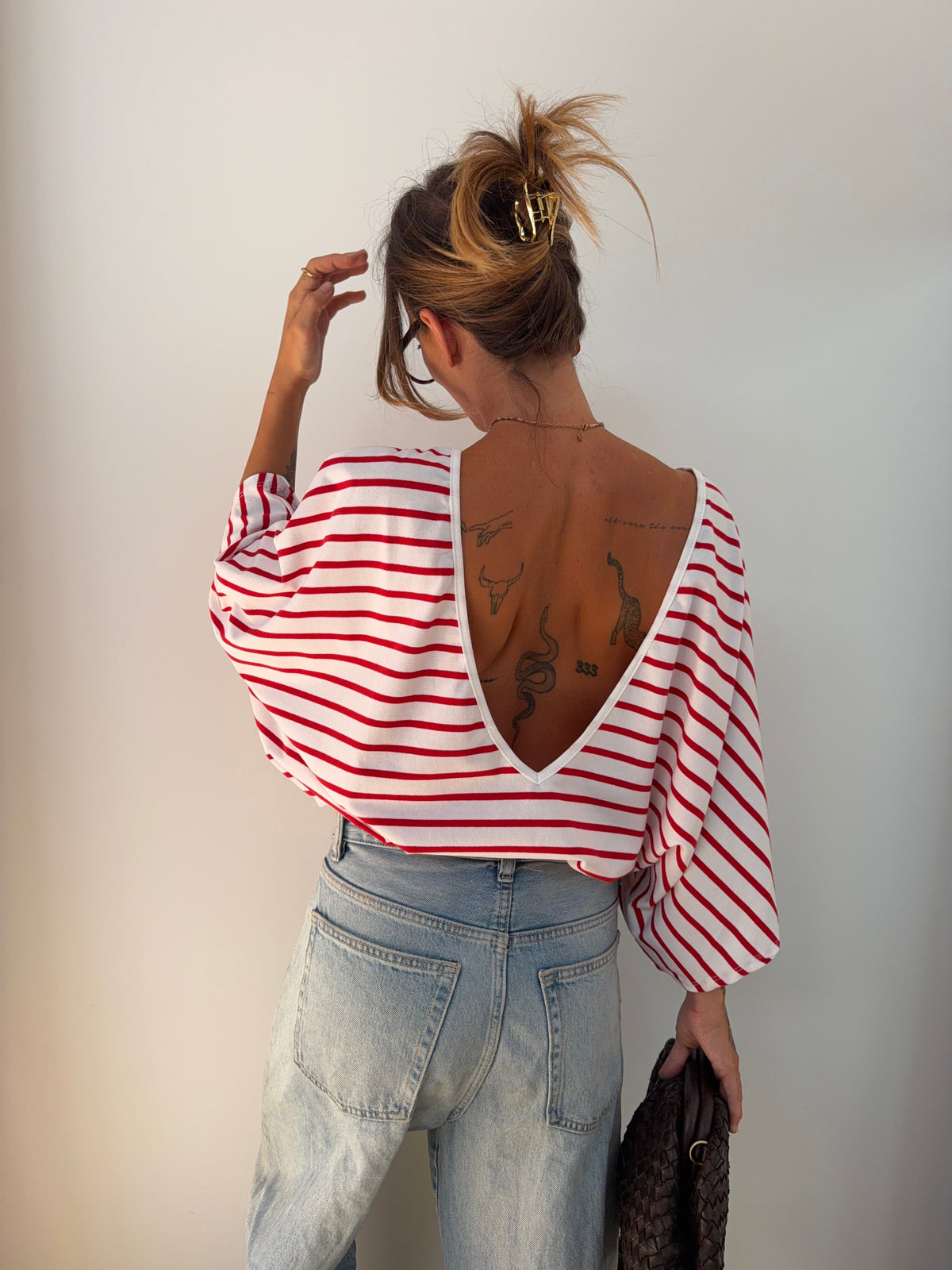 T-shirt dos nu V - blanc rayé rouge